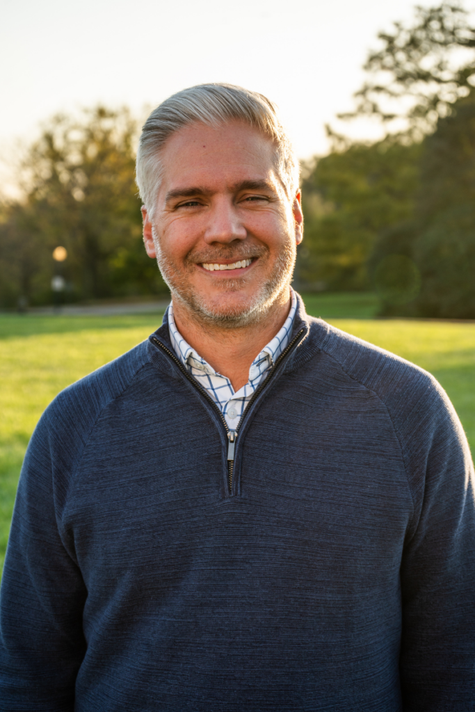 daniel vaughn headshot